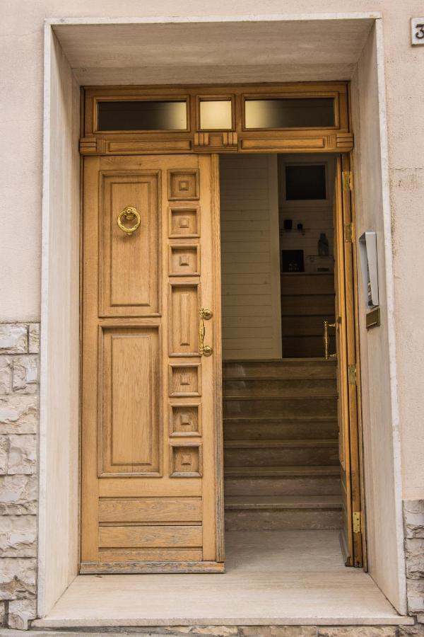 B&B Colonna - Mole Sua Stat Altamura Exterior photo